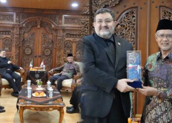 Pertemuan Ketua Umum PP Muhammadiyah Haedar Nashir dan Dubes Iran untuk Indonesia, Mohammad Boroujerdi