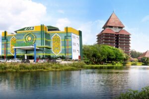 Universitas Muhammadiyah Palangka Raya dan Universitas Indonesia