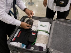 Koper Jemaah Haji RI Dibongkar Petugas X-Ray