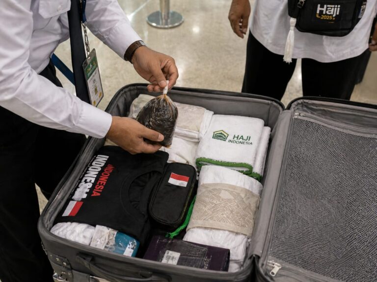 Unik! Koper Jemaah Haji RI Dibongkar Petugas X-Ray Karena Bawa Petis