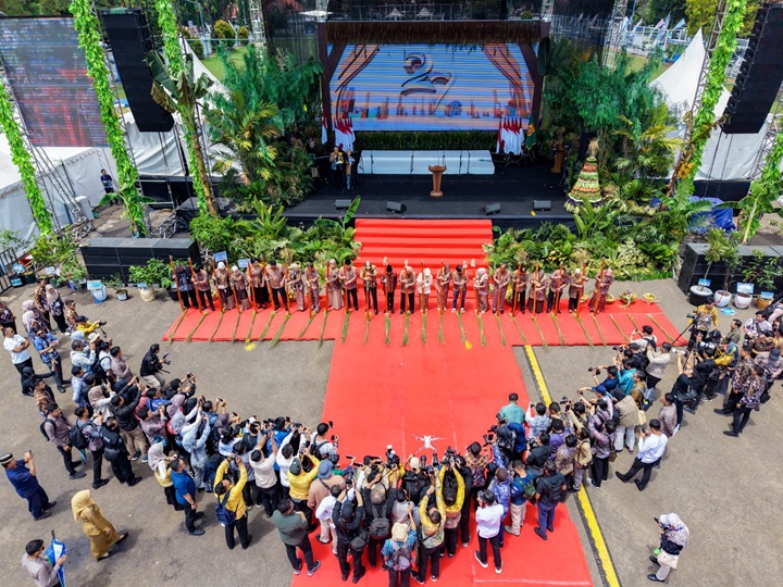 Ribuan Warga Rayakan Puncak Hari Jadi ke-27 Banjarbaru, 15 Ribu Soto Banjar Warnai Perayaan!