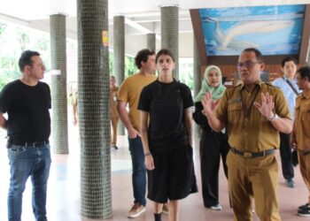 Tim peneliti gemologi dari Prancis kunjungi Museum Lambung Mangkurat