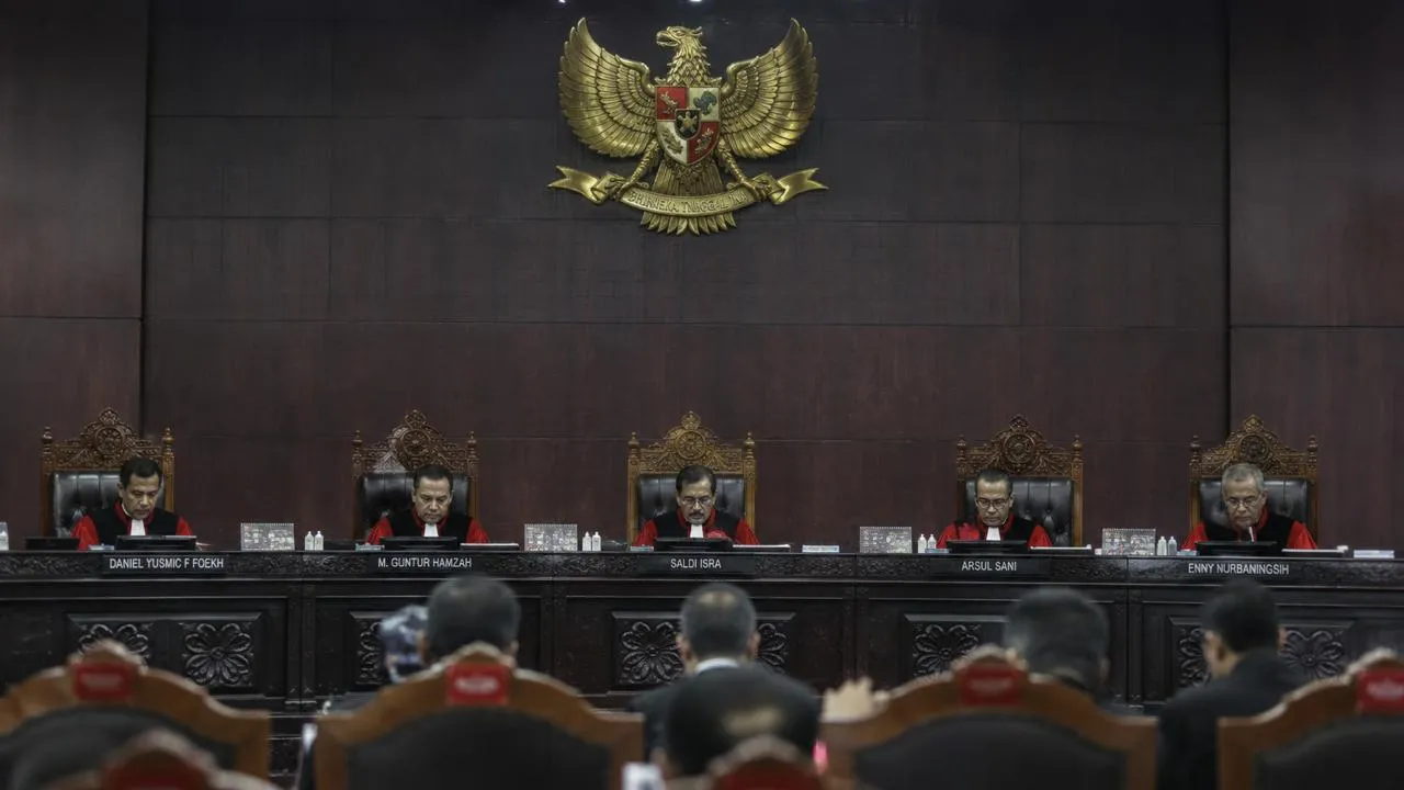 Ilustrasi MK menolak permohonan uji materi