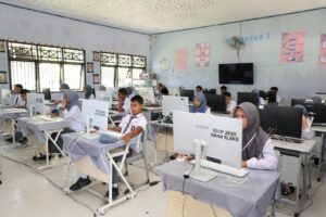 Ribuan Anak Indonesia Raih Skor Sempurna TKA