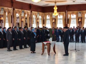 Pemprov Kalsel lantik ratusan pejabat