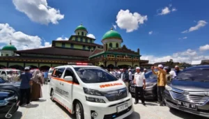 Ambulans wasiat KH Husin Naparin
