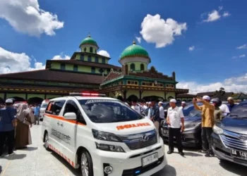 Ambulans wasiat KH Husin Naparin