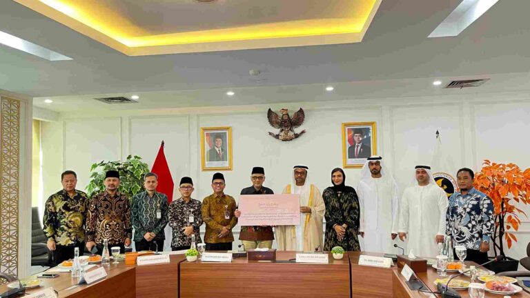 UEA Salurkan Bantuan Rp3,3 Miliar Untuk 162 Jemaah Haji Indonesia 2026 Yang Terpilih!