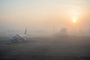 Kabut Tebal Ganggu Operasional Bandara Syamsudin Noor