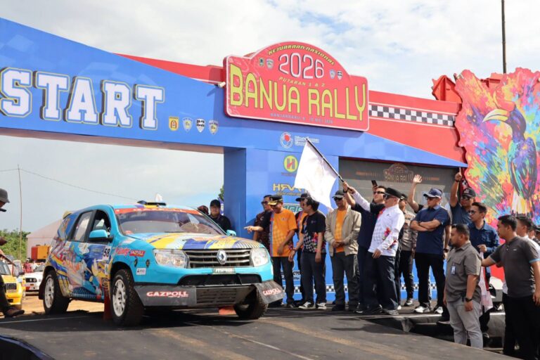 Banua Rally 2026 Resmi Dibuka, 45 Pereli Nasional Taklukkan Lintasan Kalsel. Ini Harapan Gubernur Kalsel!