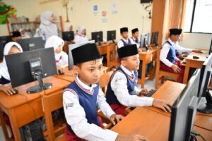 Ilustrasi siswa SD melaksanakan Tes Kemampuan Akademik