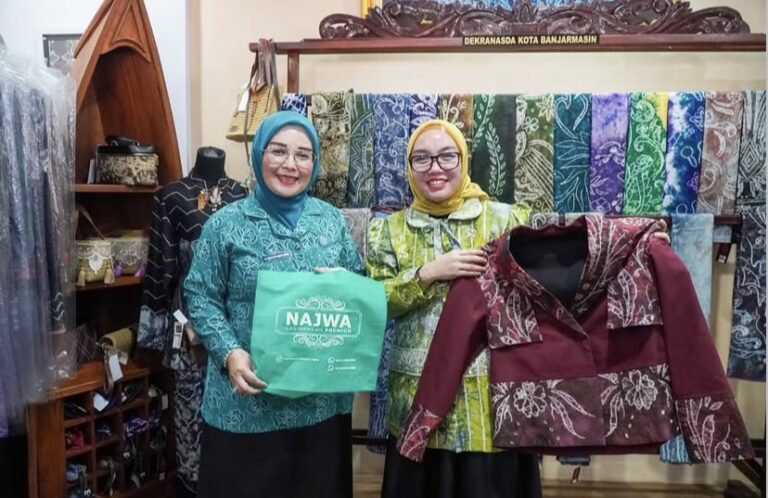 Wamen Koperasi Dorong Sasirangan Banjarmasin Tembus Pasar Global!