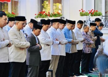 Presiden Prabowo Subianto melaksanakan salat Idul Adha 1447 H di Wisma Indonesia, Paris, Prancis