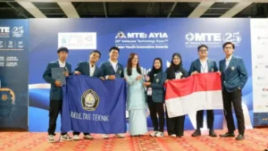 Mahasiswa Undip Sulap Kecoa Jadi Pendeteksi Korban Bencana