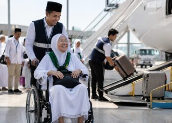 Jemaah Haji Lansia Tak Perlu Bawa Koper Kabin ke Pesawat