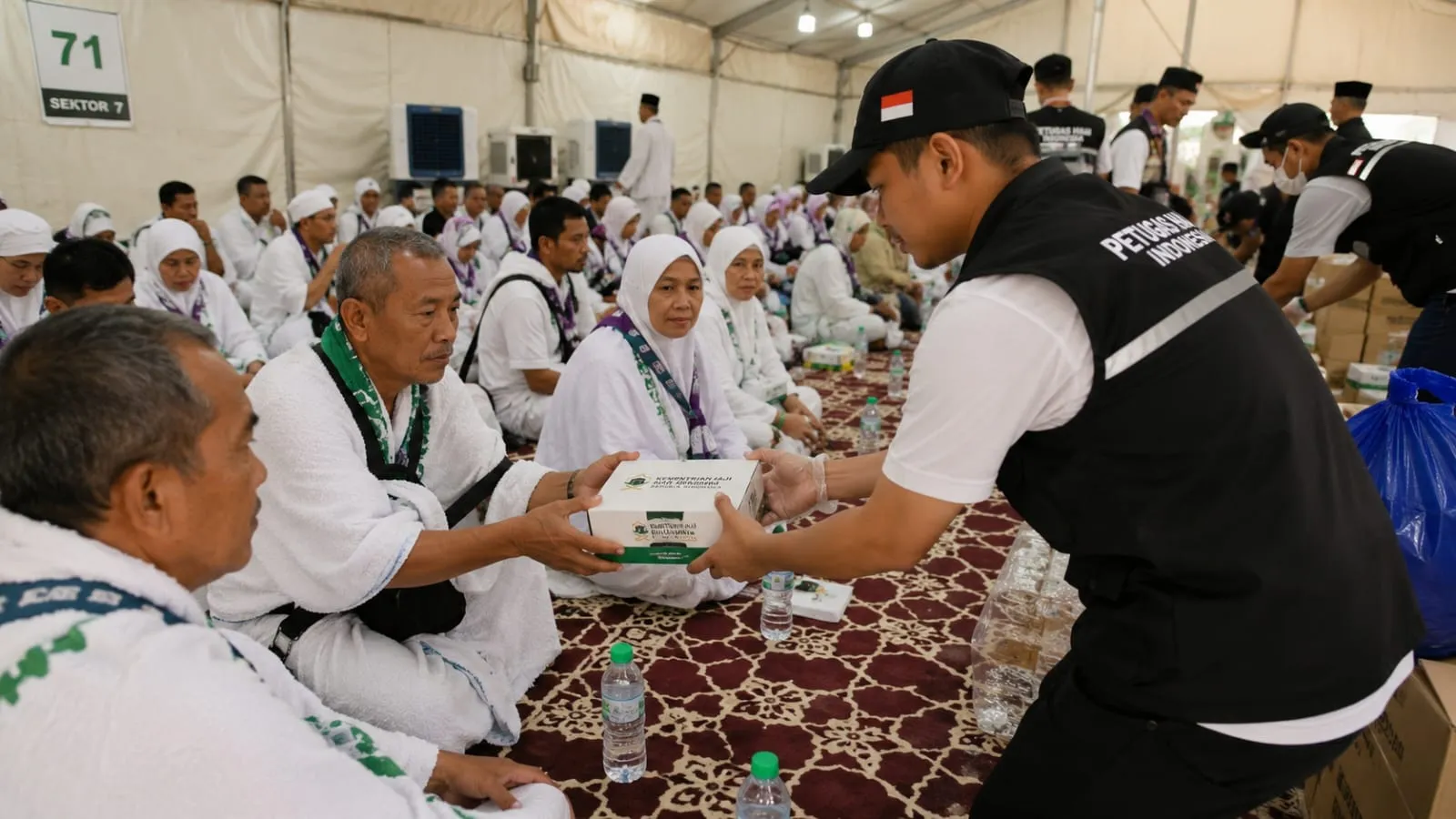 pembagian makanan jemaah haji