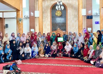 Penyerahan donasi dari PWA Kalsel dan PDA Kota Banjarmasin