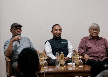 Heru Husodo, menghibahkan merek minyak goreng MANSALWA kepada Majelis Ekonomi dan Ketenagakerjaan Pimpinan Daerah ‘Aisyiyah [PDA] se-Mataraman