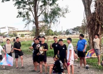 Aktivitas permainan layang-layang warga Banjarmasin