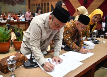 Komisi X DPR RI menyetujui usulan tambahan anggaran Kemendikdasmen tahun 2027 sebesar Rp40,75 triliun