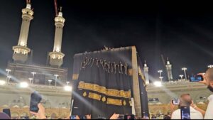 Prosesi Sakral Pergantian Kiswah Ka'bah 1 Muharram 1448 H