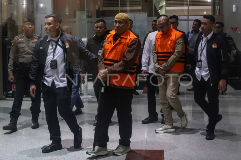 Direktur Maktour dan Ketum Kesthuri Ditahan KPK, Diduga Nikmati Keuntungan Miliaran dari Kuota Haji