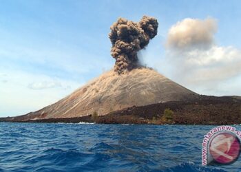 Status Gunung Anak Krakatau Naik Jadi Siaga
