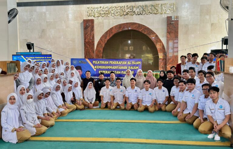 Mahasiswa UMBJM Ikuti Pelatihan Keperawatan Paliatif Berbasis Nilai Islam di Masjid Al Jihad Banjarmasin 