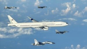 Momen Pesawat PM India Modi Dikawal Jet Tempur saat Masuki Wilayah RI