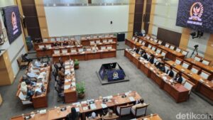 Rapat Dengar Pendapat Dewan Pimpinan Wilayah Forum Komunikasi Kelompok Bimbingan Ibadah Haji dan Umrah Jabar dengan Komisi VIII DPR RI, Senin [6/7]
