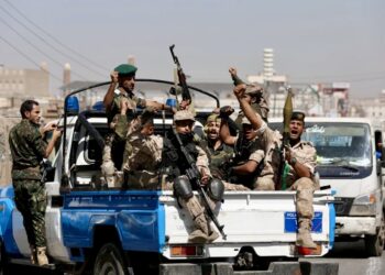 Kelompok Houthi berkumpul di Sanaa