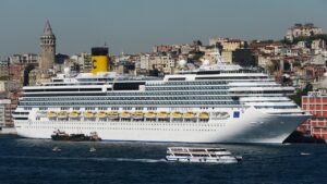 Kapal Pesiar Costa Serena