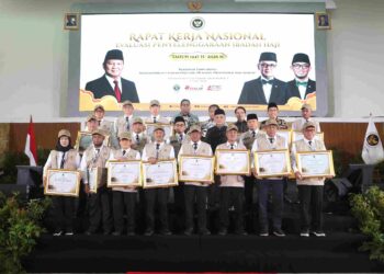 Kemenhaj Beri Penghargaan Tokoh dan Mitra Terbaik Penyelenggaraan Haji 2026