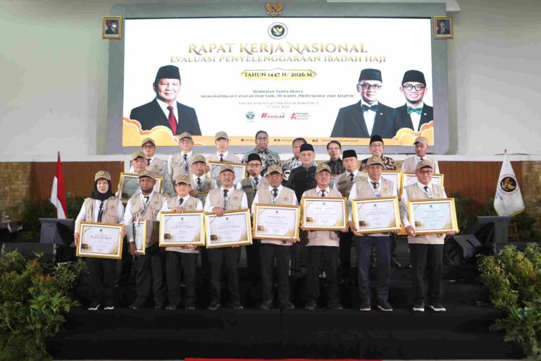 Apresiasi Sukses Penyelenggaraan Haji 2026, Kemenhaj Beri Penghargaan Tokoh dan Mitra Terbaik