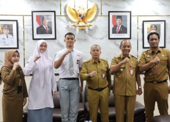 Sekda Lepas Dua Putra-Putri Kalsel Ikuti Paskibraka Nasional 2026