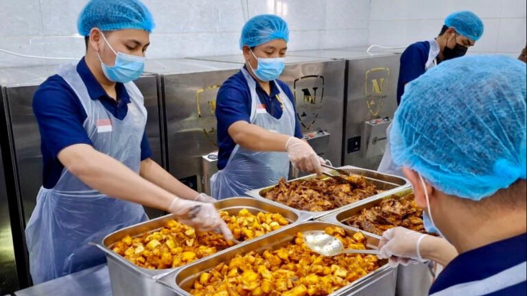 Arab Saudi Wajibkan Paket Makanan untuk Jemaah Umrah dari 4 Negara