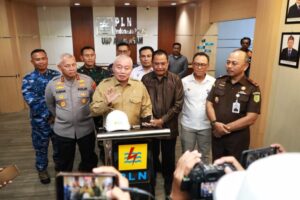 Gubernur Kalsel Tinjau Perbaikan PLTU Asam-Asam, Targetkan Listrik Normal 25 Agustus