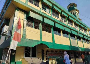 Bersih-bersih masjid