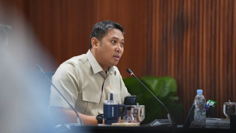 Perluas Jangkauan, Pemerintah Izinkan Pesantren Kelola Dapur MBG Secara Mandiri