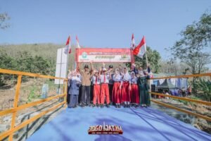 Salah satu jembatan TNI/Polti yang diresmikan