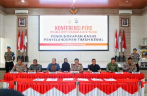 Konferensi pers pengungkapan penyelundupan pasir timah