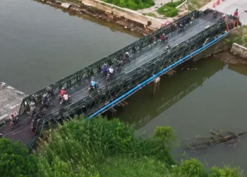 Jembatan Mantuil
