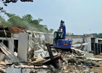Proses pembongkaran Lapas Kelas IIA Cibinong