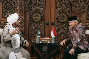 Habib Umar bersama Ketua PP Muhammadiyah, Anwar Abbas