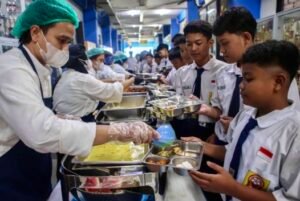 Uji coba penyajian MBG dengan sistem prasmanan