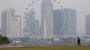 Gedung-gedung di Singapura diselimuti asap karhutla lintas negara