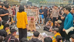 Massa aksi sampaikan kritik terhadap penanganan karhutla